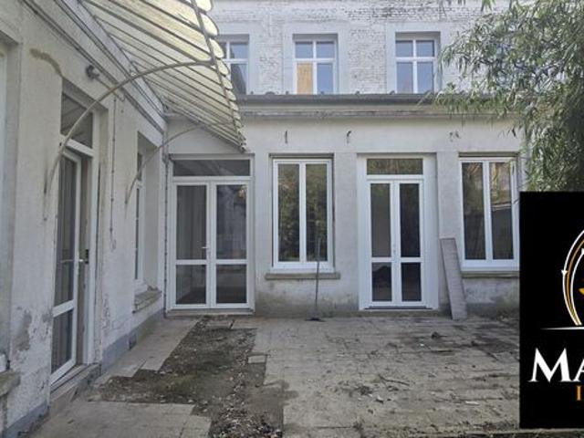 Maison 8 pièces 297 m²