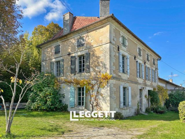 Maison 8 pièces 297 m²