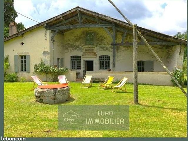 Maison 8 pièces 297 m²