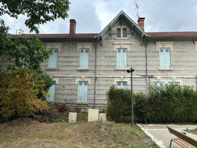 Maison 8 pièces 297 m²
