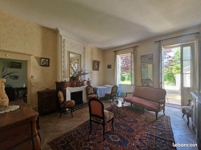 Maison 8 pièces 298 m²
