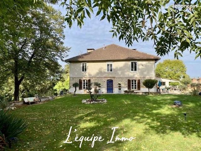 Maison 8 pièces 298 m²