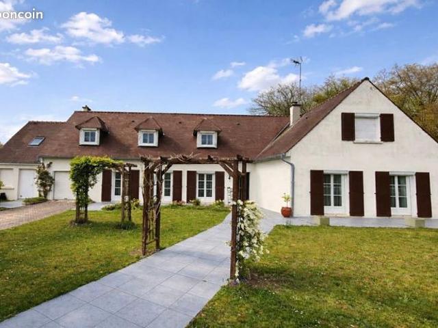 Maison 8 pièces 290 m²
