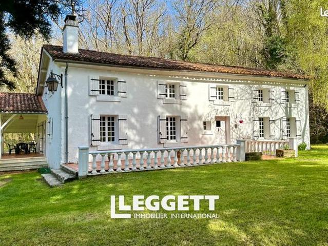 Maison 8 pièces 290 m²