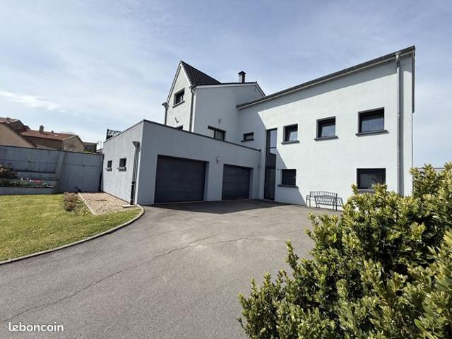 Maison 8 pièces 290 m²