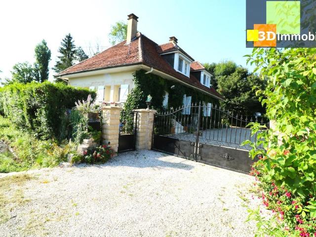 Maison 8 pièces 290 m²
