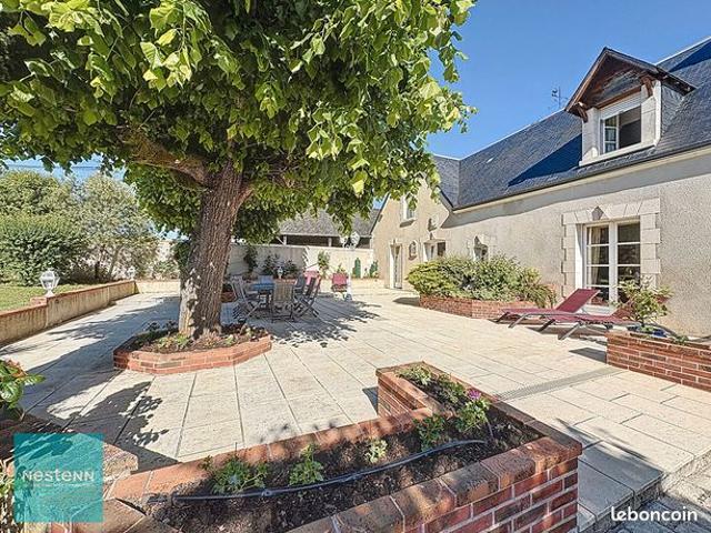 Maison 8 pièces 290 m²