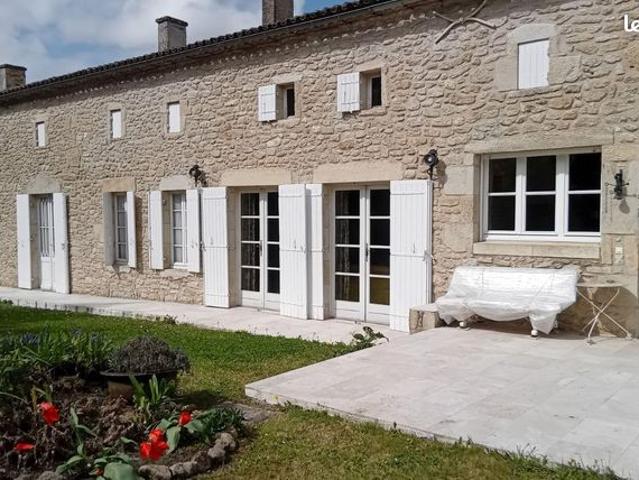 Maison 8 pièces 290 m²