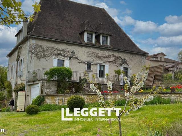Maison 8 pièces 290 m²