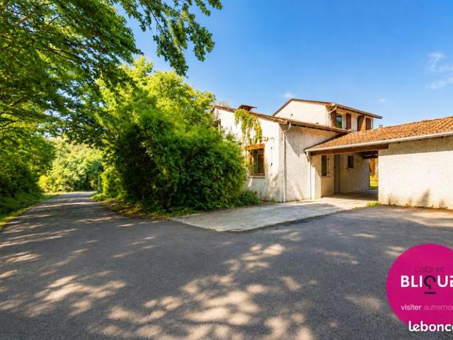 Maison 8 pièces 290 m²