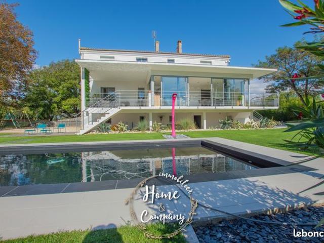 Maison 8 pièces 290 m²