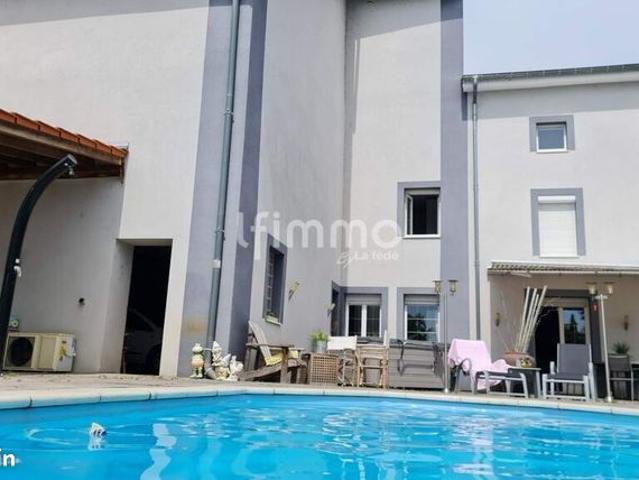 Maison 8 pièces 290 m²