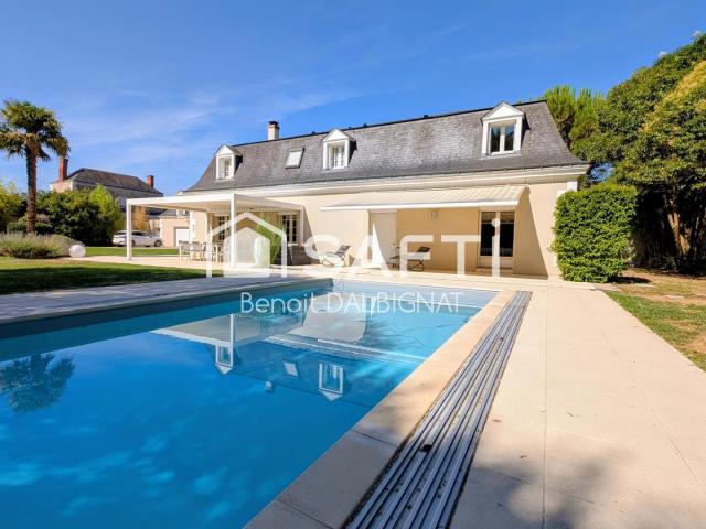 Maison 8 pièces 290 m²