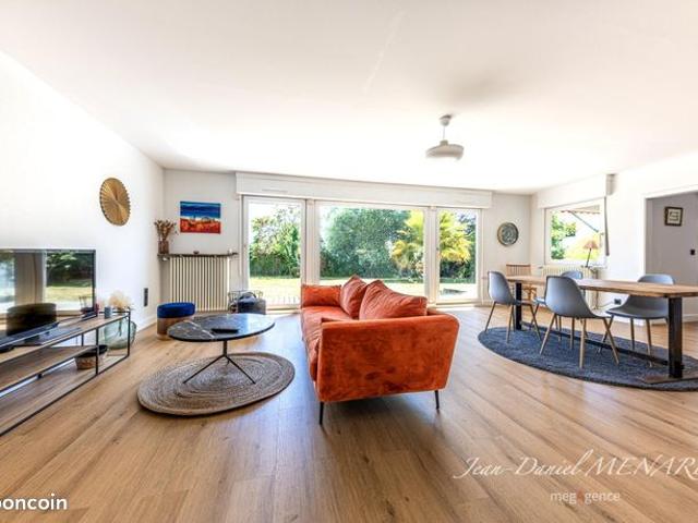 Maison 8 pièces 290 m²