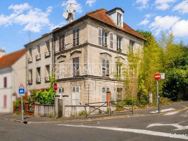 Maison 8 pièces 290 m²