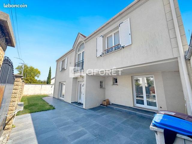 Maison 8 pièces 290 m²