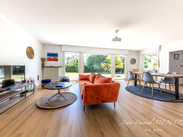 Maison 8 pièces 235 m²