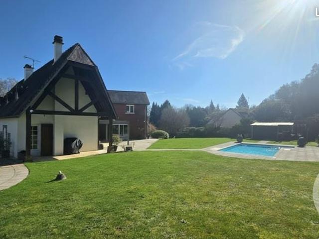 Maison 8 pièces 290 m²