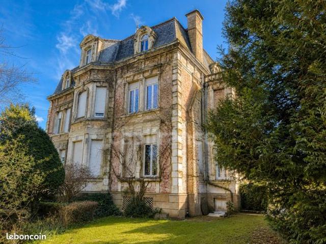Maison 8 pièces 291 m²
