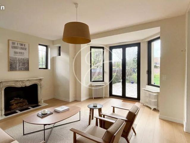 Maison 8 pièces 292 m²