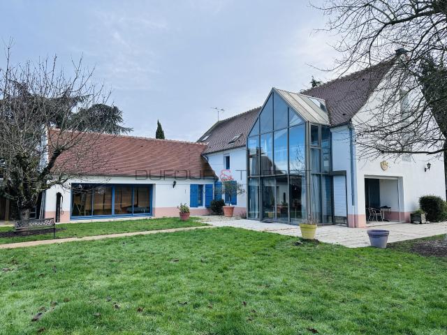 Maison 8 pièces 292 m²