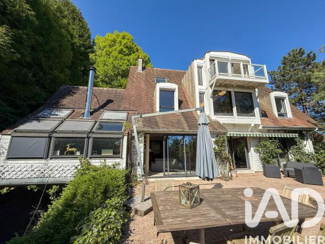 Maison 8 pièces 293 m²