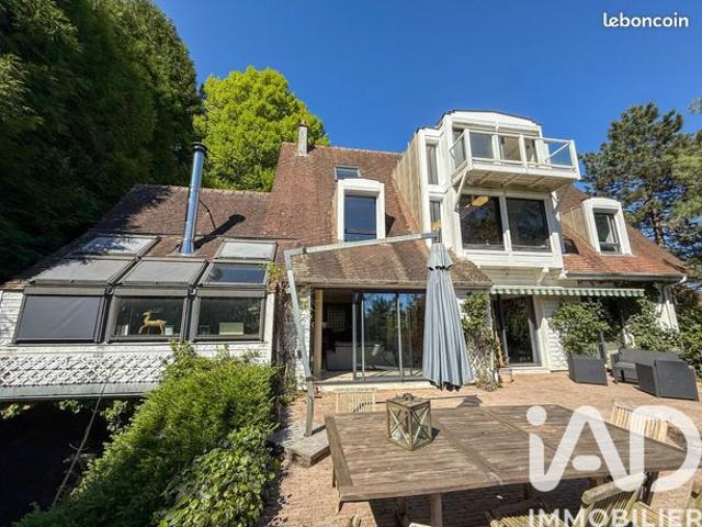Maison 8 pièces 293 m²
