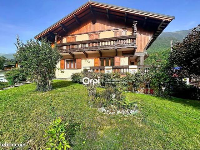 Maison 8 pièces 293 m²