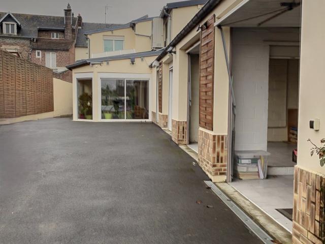 Maison 8 pièces 293 m²