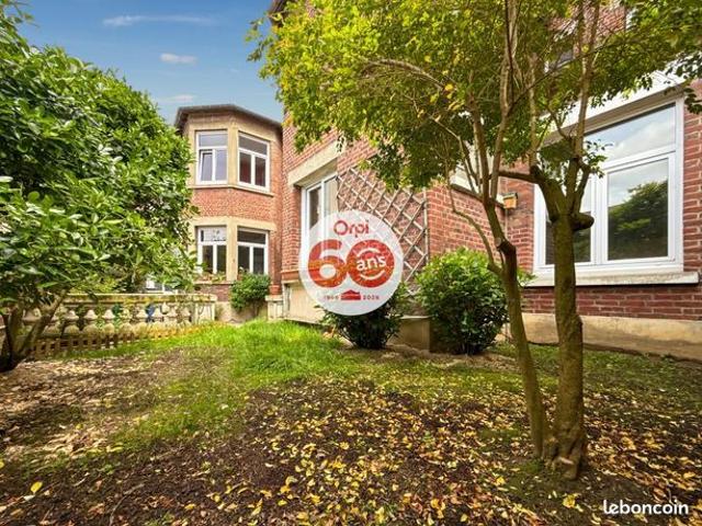 Maison 8 pièces 293 m²