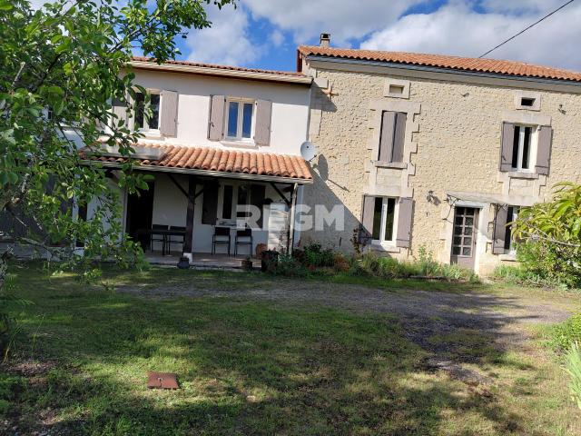 Maison 8 pièces 2 208 m²