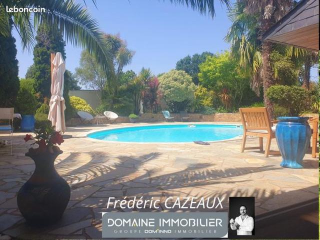 Maison 8 pièces 304 m²
