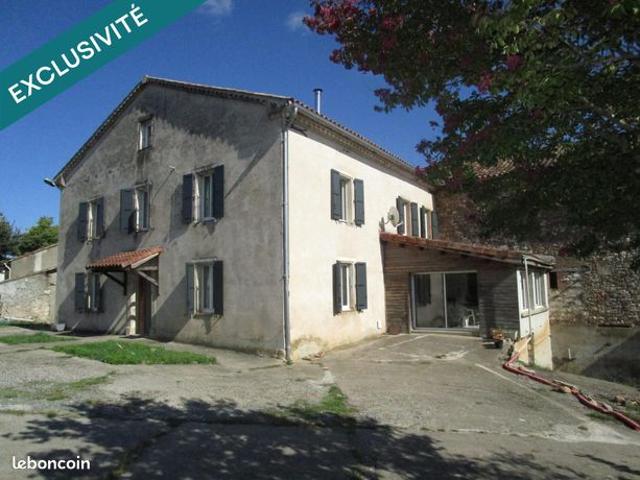 Maison 8 pièces 304 m²