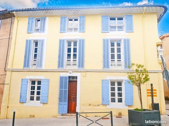 Maison 8 pièces 304 m²