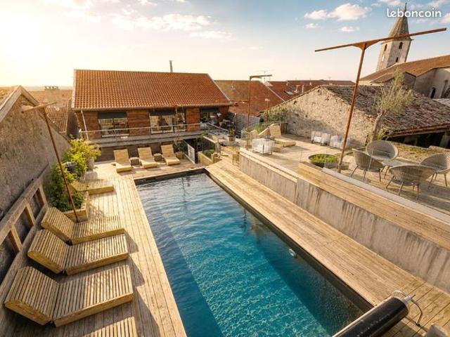 Maison 8 pièces 305 m²