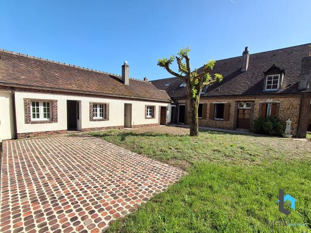 Maison 8 pièces 305 m²