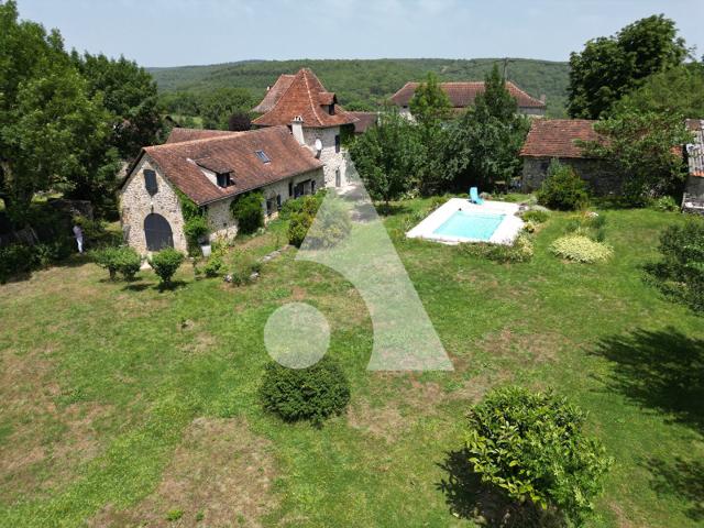 Maison 8 pièces 306 m²