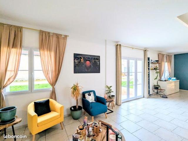 Maison 8 pièces 306 m²
