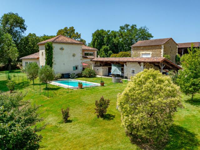 Maison 8 pièces 308 m²