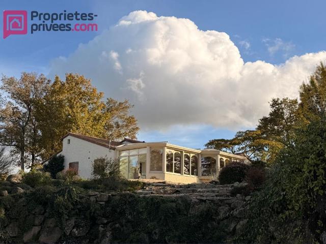 Maison 8 pièces 308 m²