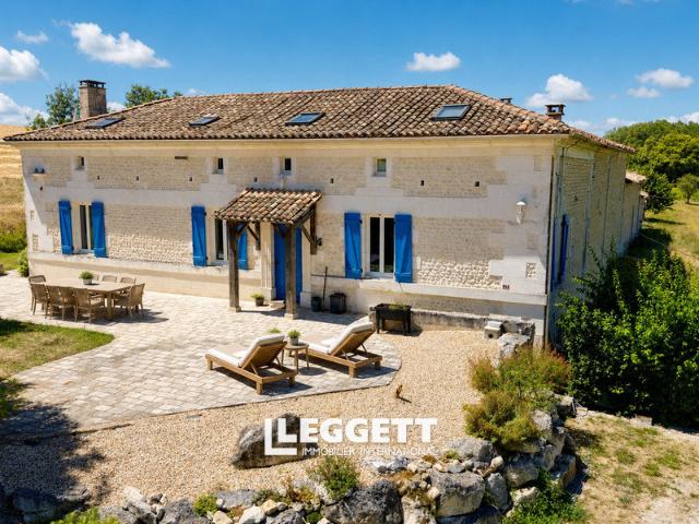 Maison 8 pièces 308 m²