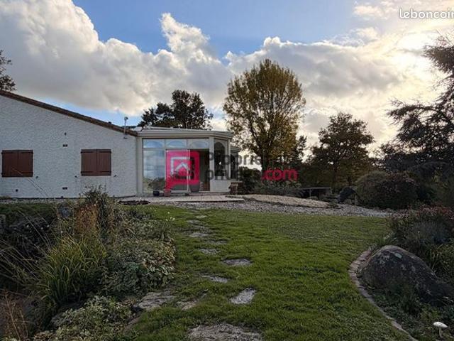 Maison 8 pièces 308 m²