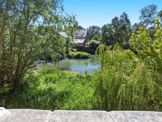 Maison 8 pièces 300 m²