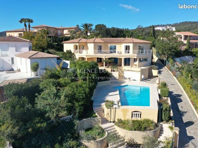 Maison 8 pièces 300 m²