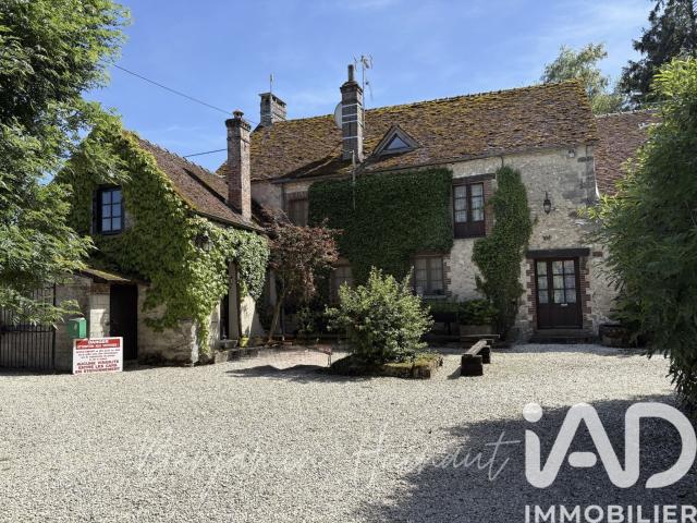 Maison 8 pièces 300 m²