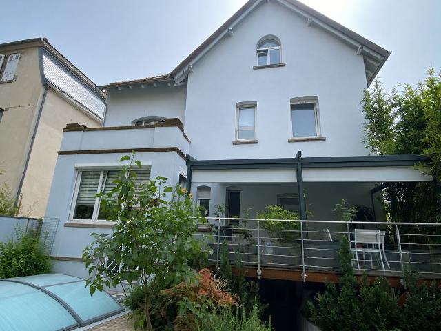 Maison 8 pièces 300 m²