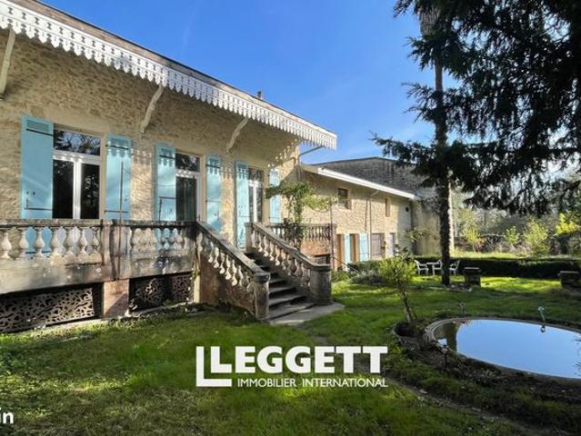 Maison 8 pièces 300 m²