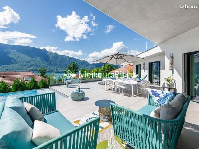 Maison 8 pièces 300 m²