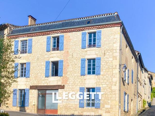 Maison 8 pièces 300 m²