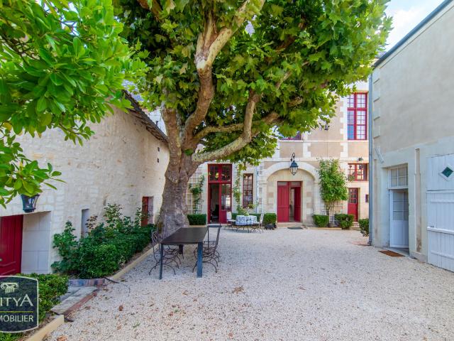 Maison 8 pièces 300 m²